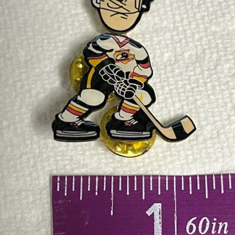NEW Dallas Junior Hockey Lapel Hat Tack Trading Pin w/Moveable Head 1.5
